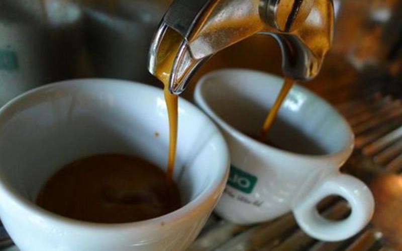 摩卡咖啡的做法，怎么做摩卡咖啡丨咖啡培训